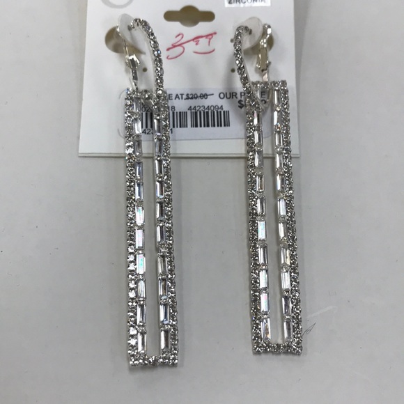 BUNDLE DEAL!!! 7 piece Jewelry - Picture 7 of 8